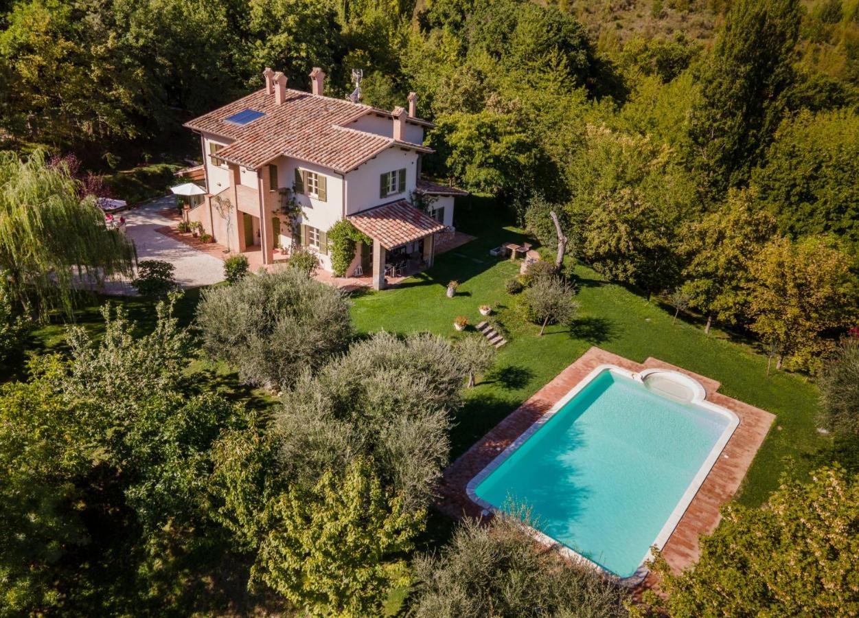 Altra Meta B&B Gubbio Eksteriør billede